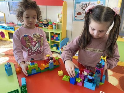 Децата учат чрез игра с LEGO Education 1