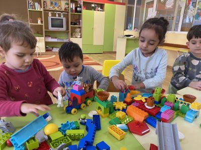 Децата учат чрез игра с LEGO Education 4